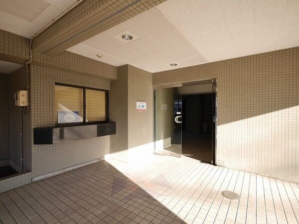 エントランス(★お部屋探しは株式会社タウンハウジング東京まで★)