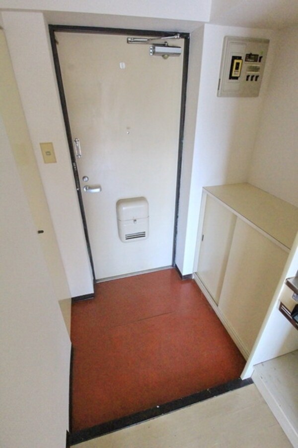 玄関(★お部屋探しは株式会社タウンハウジング東京まで★)
