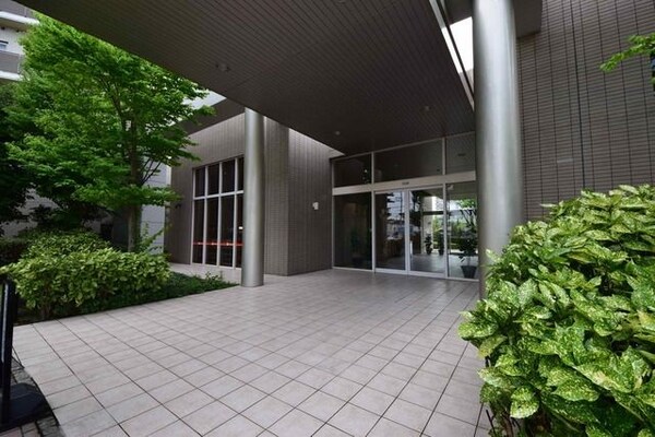 エントランス(★お部屋探しは株式会社タウンハウジング東京まで★)