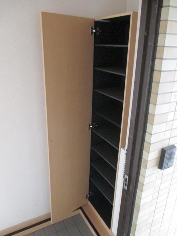 玄関(★玄関収納下駄箱★)