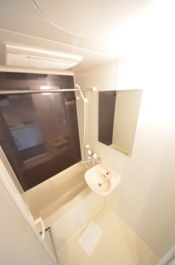 バス／シャワールーム等(★お部屋探しは株式会社タウンハウジング東京まで★)