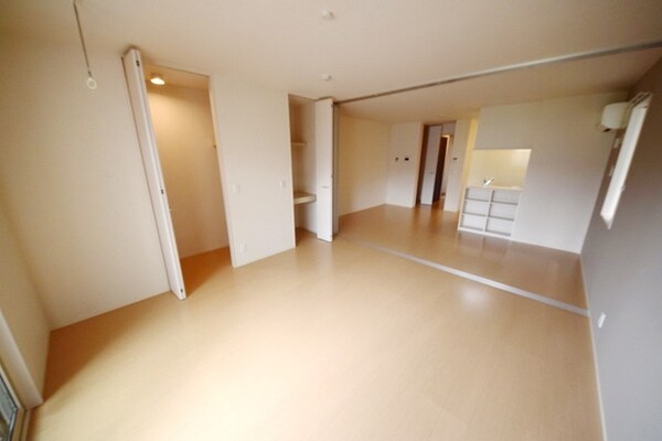 その他室内・内装(★居室も８帖と広いんです★)
