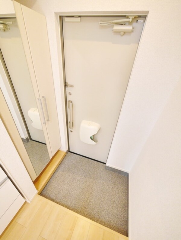 玄関(★お部屋探しは株式会社タウンハウジング東京まで★)