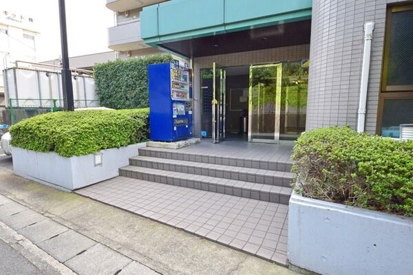 エントランス(★お部屋探しは株式会社タウンハウジング東京まで★)