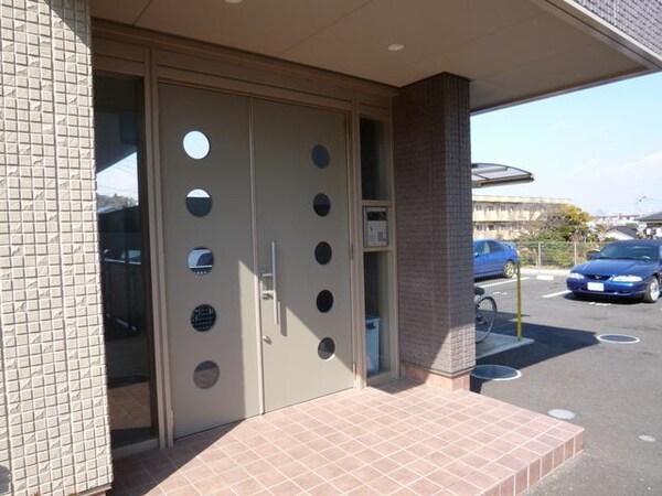 エントランス(★お部屋探しは株式会社タウンハウジング東京まで★)