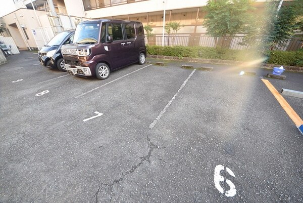 駐車場(★敷地内に駐車場ございます★)