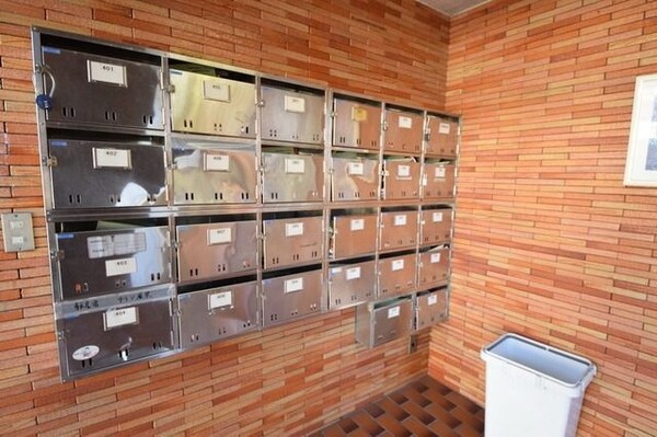 エントランス(メールBOX)
