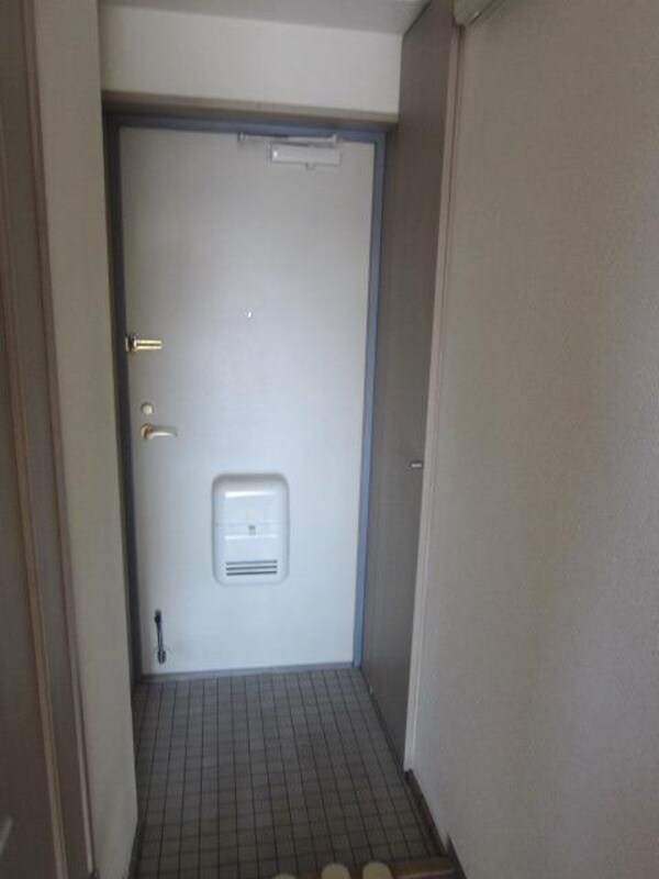 玄関(★靴箱のついた玄関です★)