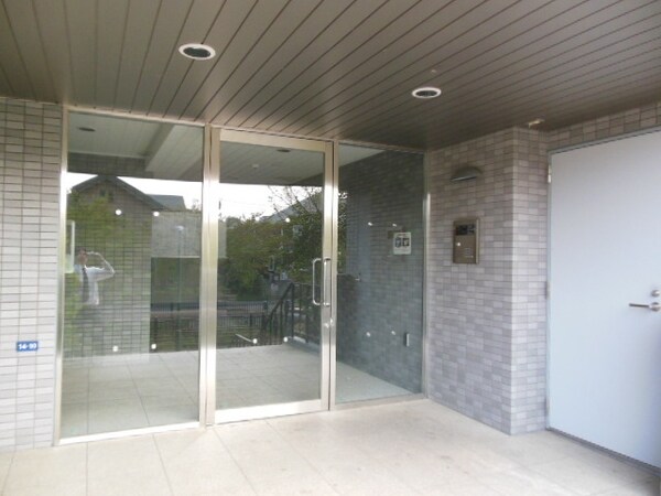 エントランス(★お部屋探しは株式会社タウンハウジング東京まで★)