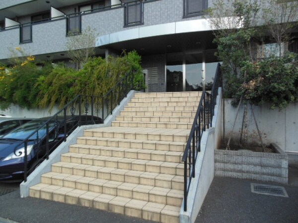 エントランス(★お部屋探しは株式会社タウンハウジング東京まで★)