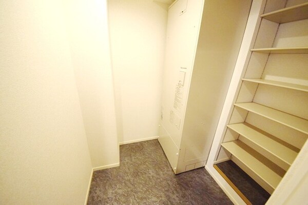 玄関(★お部屋探しは株式会社タウンハウジング東京まで★)