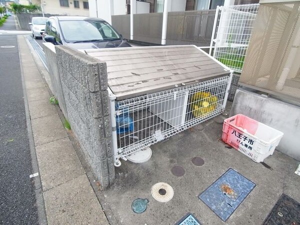 共有部分(ゴミ置き場)