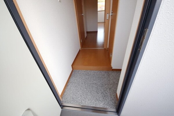 玄関(～玄関です、ここがお部屋の入り口です～)