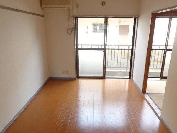 寝室(★お部屋探しは株式会社タウンハウジング東京まで★)