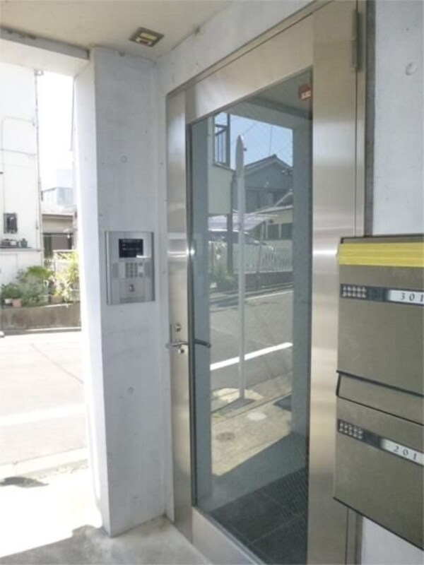 エントランス(★お部屋探しは株式会社タウンハウジング東京まで★)