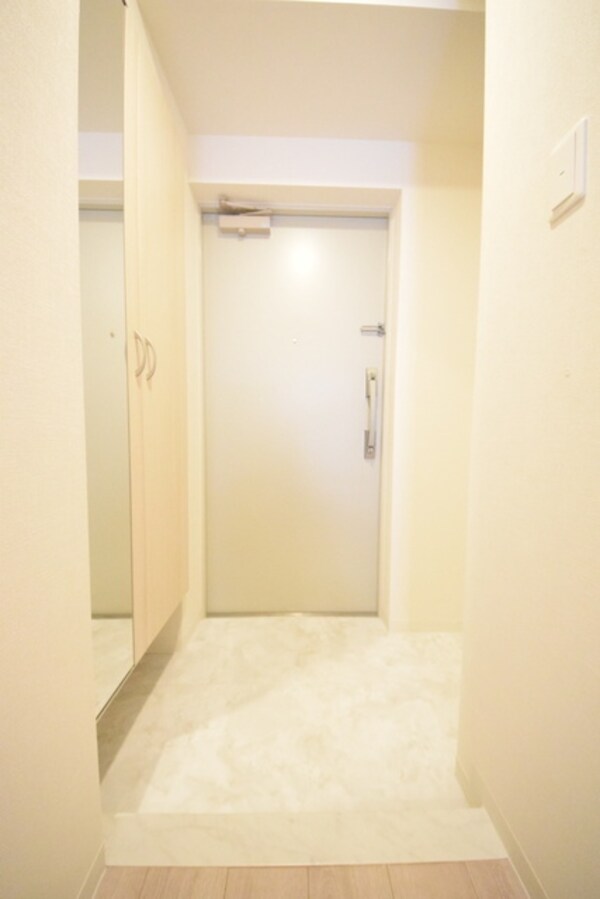 玄関(★お部屋探しは株式会社タウンハウジング東京まで★)