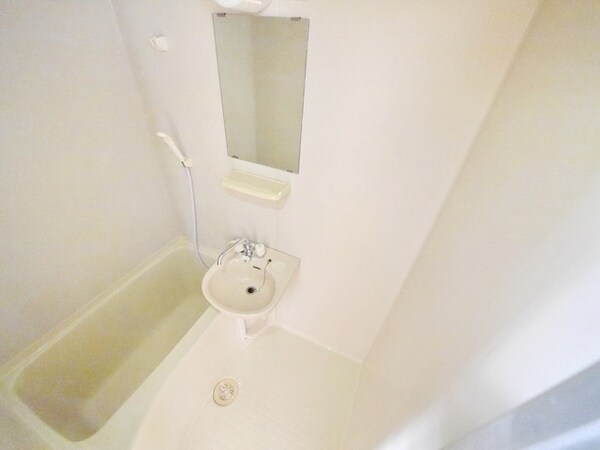 バス／シャワールーム等(★お部屋探しは株式会社タウンハウジング東京まで★)