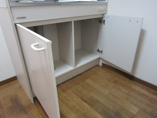 その他(★キッチン下部の収納です★)