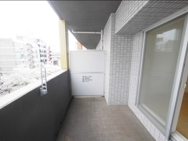 バルコニー(★お問い合わせはタウンハウジング聖蹟桜ヶ丘店まで★)