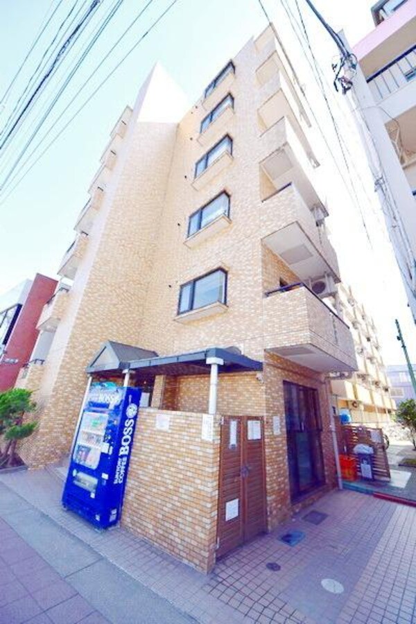 外観(★ベージュを基調とした綺麗な物件です★)