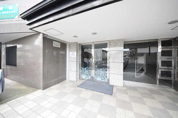エントランス(★お部屋探しはタウンハウジング高幡不動店まで★)