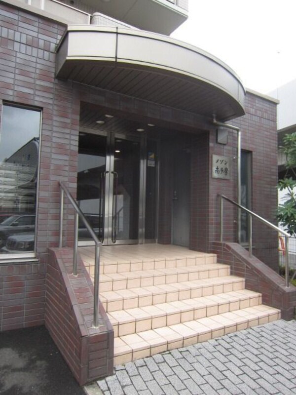 エントランス(★お部屋探しはタウンハウジング府中店まで★)