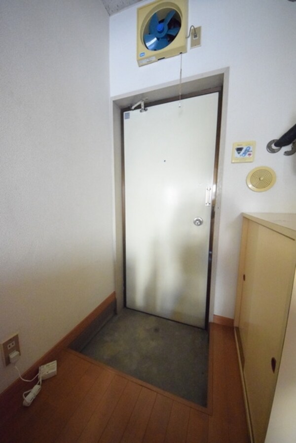 玄関(★お部屋探しは株式会社タウンハウジング東京まで★)