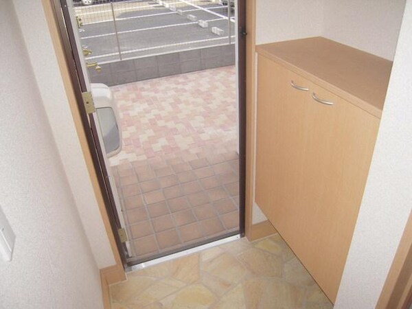 玄関(★下駄箱付き！ブーツもらくらく収納★)