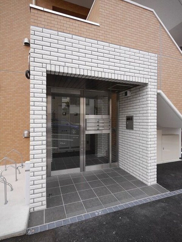 エントランス(★お問い合わせはタウンハウジング聖蹟桜ヶ丘店まで★)