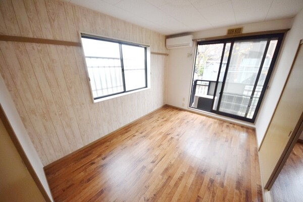 寝室(★お部屋探しは株式会社タウンハウジング東京まで★)