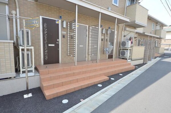 エントランス(★お部屋探しは株式会社タウンハウジング東京まで★)