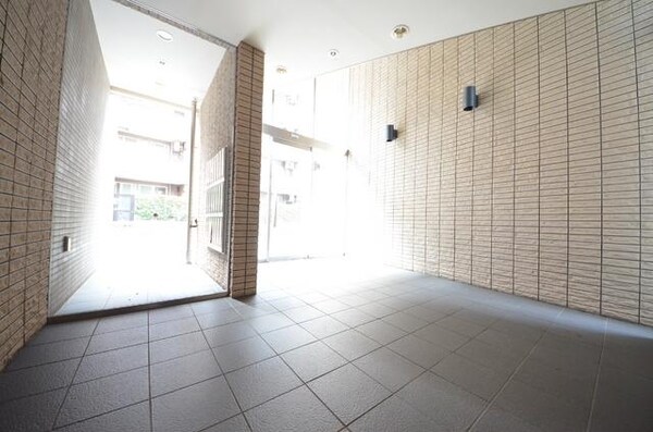 エントランス(★お部屋探しは株式会社タウンハウジング東京まで★)