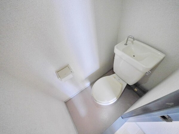 トイレ(同建物別号室参考写真)
