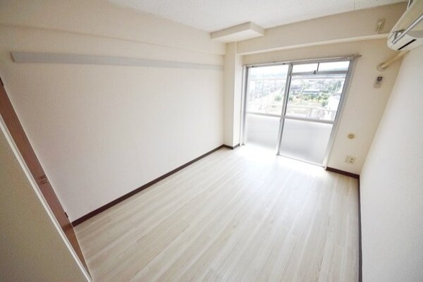 リビング・居室(★オシャレなホワイトフローリングですよ★)