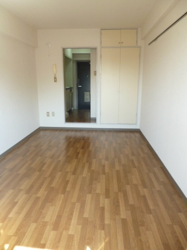 リビング・居室(★お部屋探しは株式会社タウンハウジング東京まで★)