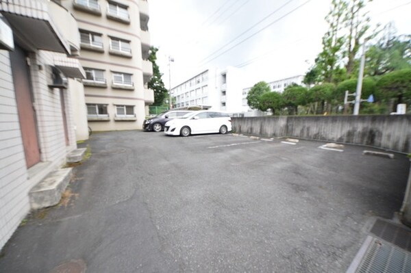 駐車場(駐車場)