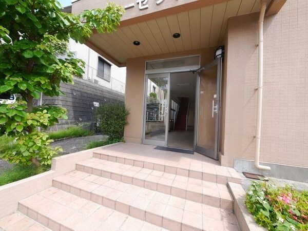 エントランス(★お問い合わせはタウンハウジング多摩センター店まで★)