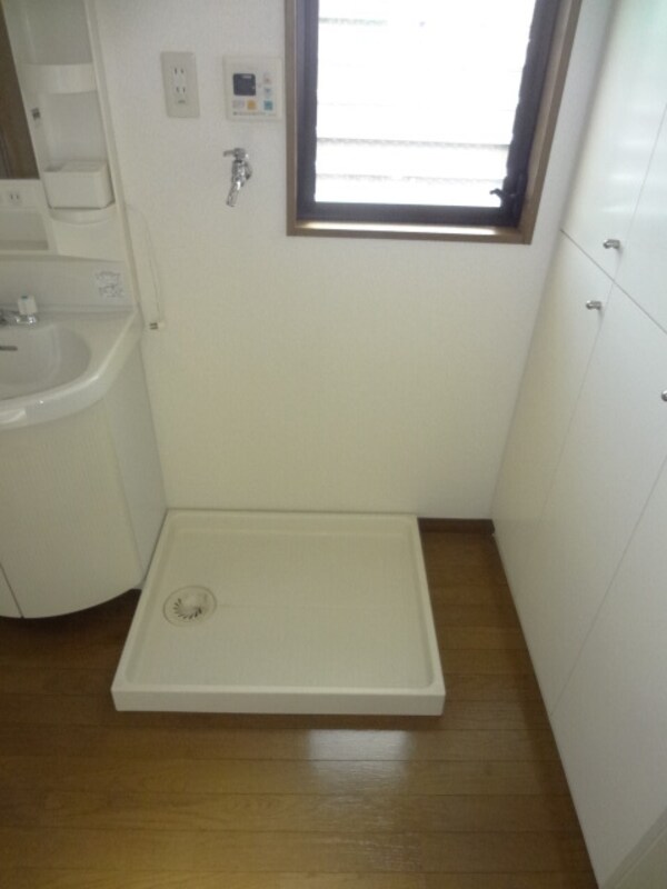 その他室内・内装(♪あると何だか安心な洗濯機バン付き♪)