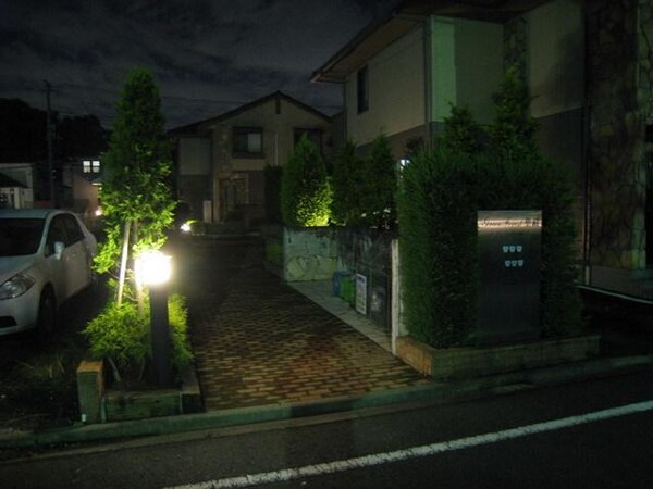 エントランス(★夜もお洒落です★)