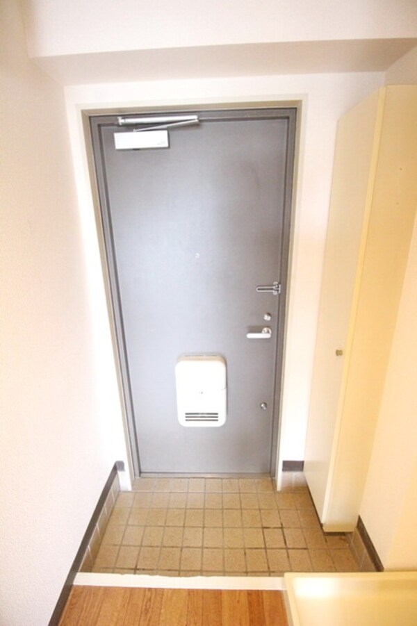 玄関(★お部屋探しは株式会社タウンハウジング東京まで★)