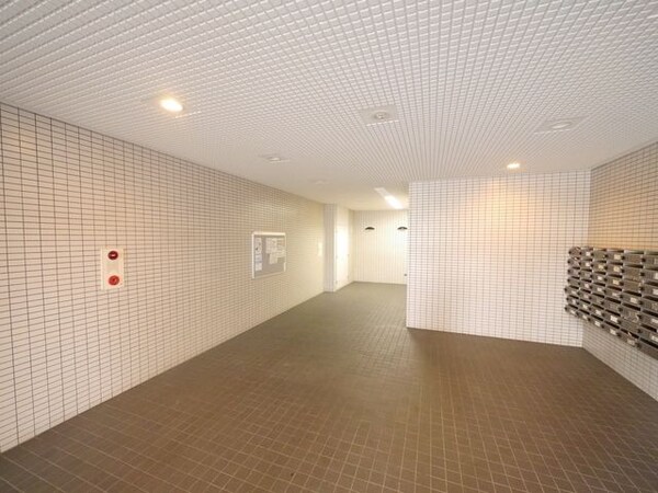 エントランス(★お問い合わせはタウンハウジング聖蹟桜ヶ丘店まで★)