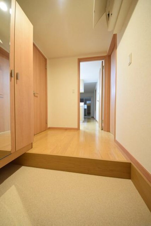 玄関(★お部屋探しは株式会社タウンハウジング東京まで★)
