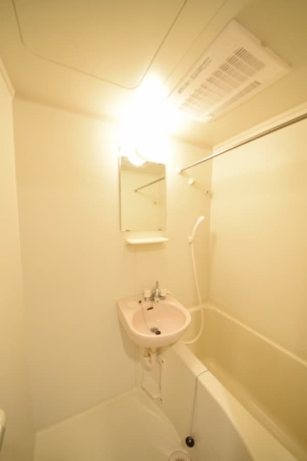 バス／シャワールーム等(★お部屋探しは株式会社タウンハウジング東京まで★)