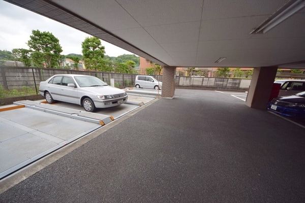 駐車場(★お部屋探しはタウンハウジング高幡不動店まで★)
