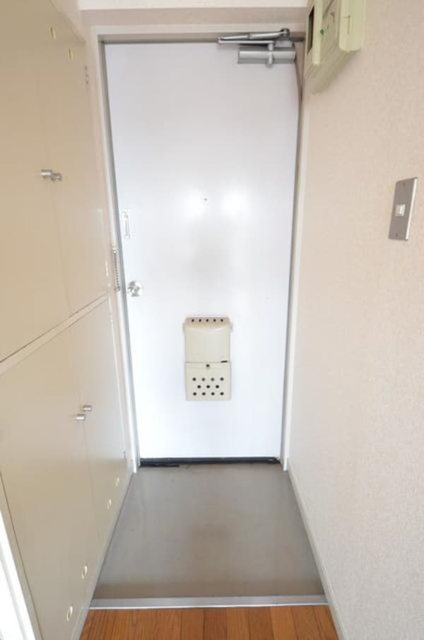 玄関(★お部屋探しは株式会社タウンハウジング東京まで★)