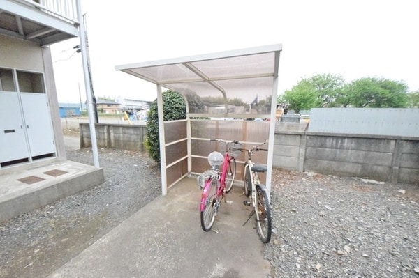 共有部分(屋根付き駐輪場あり♪)