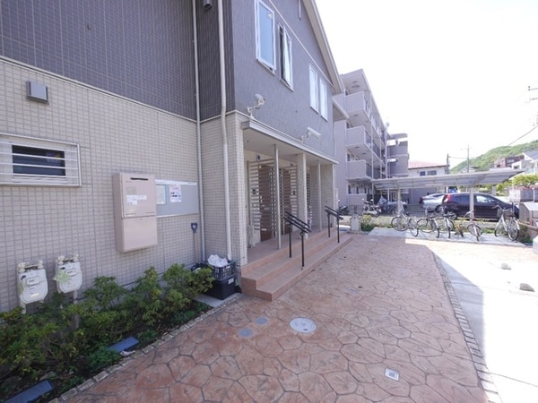 エントランス(★玄関前のスペースです★)