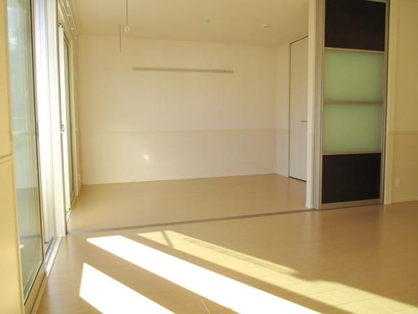 その他室内・内装(★リビングから洋室の眺めです★)