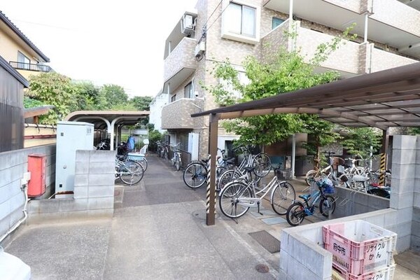 共有部分(自転車置き場)