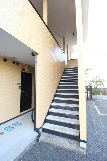 物件内観写真15　(建物外階段)